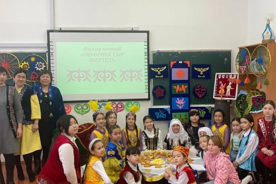 «Әжелер мектебі: ою-өрнек сыр шертеді» атты іс шара өткізді